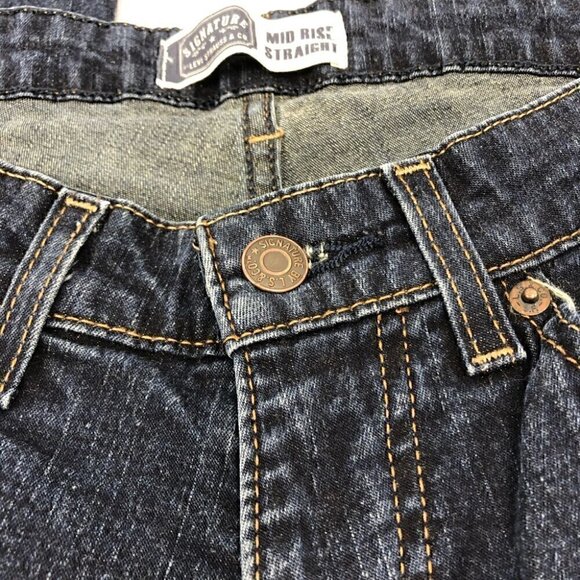 Levi’s Women’s Size 12 Mid Rise Straight Jeans Five Pocket Design Button Zipper - Picture 6 of 9